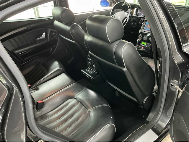 Maserati quattroporte sport gt 4.2 v8 – 2007 | italiaanse luxe & 400 pk |btw auto - afbeelding 18 van  34
