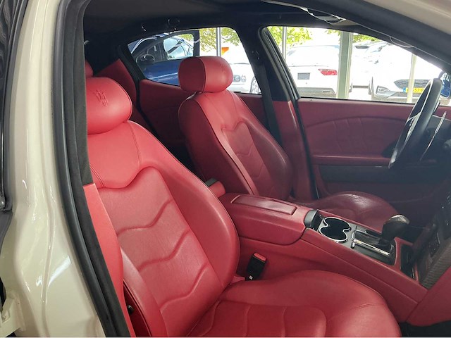 Maserati quattroporte sport gts | 4.7 v8 | 2010 | youngtimer | 440 pk | sport gt s | carbon | btw auto - afbeelding 14 van  35
