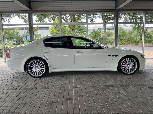 Maserati quattroporte sport gts | 4.7 v8 | 2010 | youngtimer | 440 pk | sport gt s | carbon | btw auto - afbeelding 30 van  35