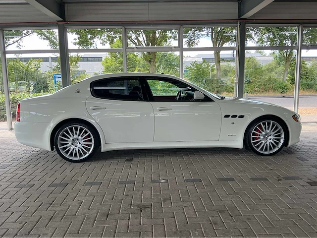 Maserati quattroporte sport gts | 4.7 v8 | 2010 | youngtimer | 440 pk | sport gt s | carbon | btw auto - afbeelding 29 van  34