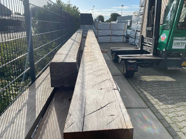 Massaranduba constructiebalk fijnbezaagd 10100x250x250mm - afbeelding 1 van  3