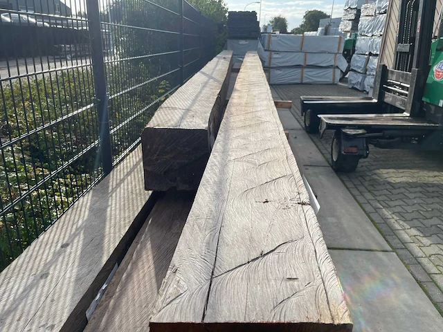 Massaranduba constructiebalk fijnbezaagd 8500x250x250mm - afbeelding 1 van  3