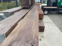 Massaranduba constructiebalken fijnbezaagd, 250x250mm, lengte 1010cm - afbeelding 1 van  3