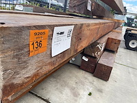 Massaranduba constructiebalken fijnbezaagd, 250x250mm, lengte 1010cm - afbeelding 2 van  3