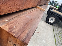 Massaranduba constructiebalken fijnbezaagd, 250x250mm, lengte 790cm - afbeelding 1 van  3