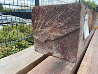 Massaranduba constructiebalken fijnbezaagd, 250x250mm, lengte 850cm - afbeelding 3 van  3
