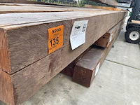 Massaranduba constructiebalken fijnbezaagd, 250x250mm, lengte 950cm - afbeelding 2 van  3