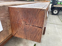 Massaranduba constructiebalken fijnbezaagd, 250x250mm, lengte 950cm - afbeelding 3 van  3