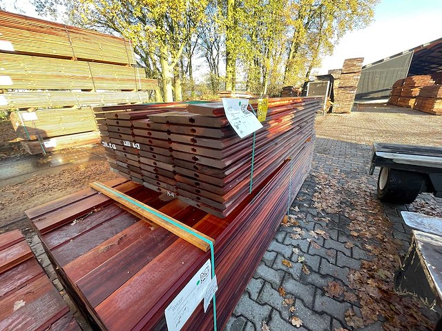 Massaranduba damwand-/ paardenbox profiel 2000-2500x140x28mm (78x) - afbeelding 4 van  4