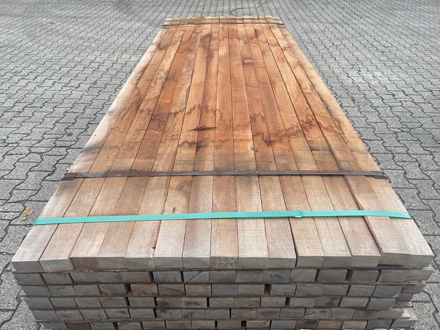 Massaranduba onderliggers fijnbezaagd 2000x60x40mm (105x) - afbeelding 1 van  4