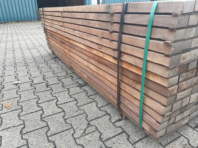 Massaranduba onderliggers fijnbezaagd 2000x60x40mm (105x) - afbeelding 2 van  4