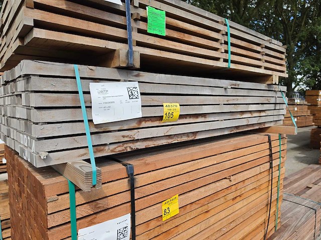 Massaranduba onderliggers fijnbezaagd 2000x60x40mm (105x) - afbeelding 4 van  4