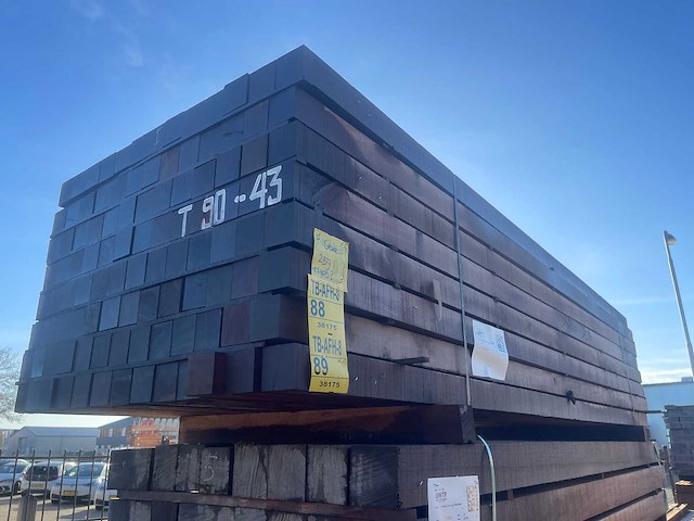 Massaranduba palen fijnbezaagd 3050x70x70mm (52x) - afbeelding 4 van  4