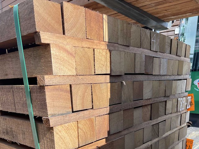 Massaranduba palen fijnbezaagd 3050x70x70mm (52x) - afbeelding 3 van  4