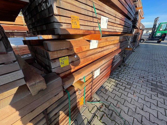 Massaranduba palen fijnbezaagd 3050x70x70mm (52x) - afbeelding 4 van  4