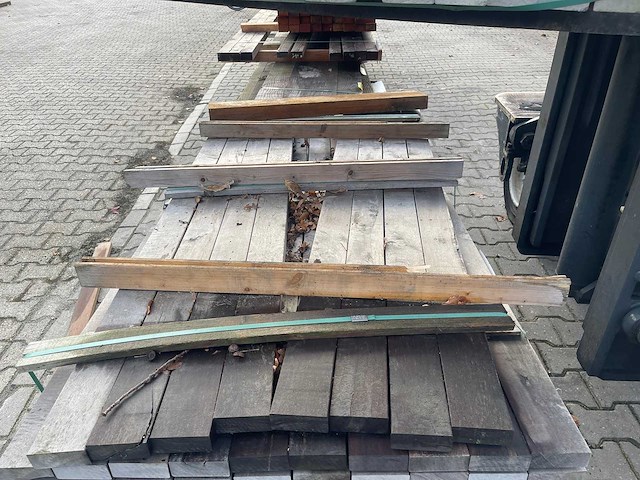 Massaranduba planken geschaafd 2000x90x35mm (116x) - afbeelding 1 van  3
