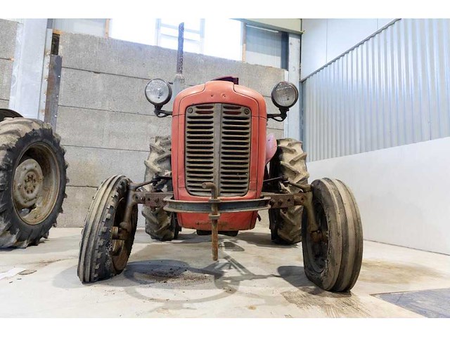 Massey ferguson - - vintage tractor - afbeelding 2 van  9