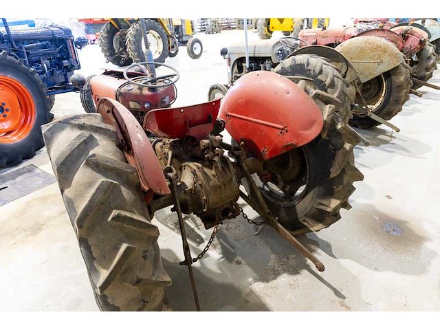 Massey ferguson - - vintage tractor - afbeelding 5 van  9