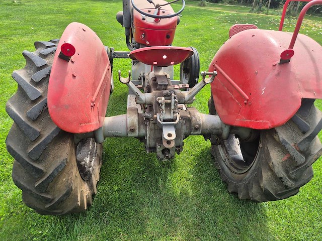 Massey ferguson - 1963 - 25 - oldtimer tractor - afbeelding 7 van  11