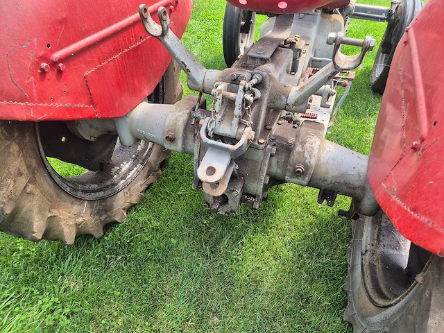 Massey ferguson - 1963 - 25 - oldtimer tractor - afbeelding 9 van  11