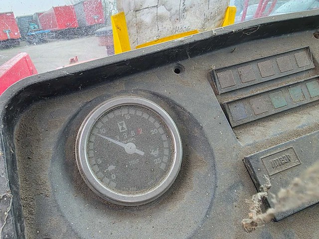 Massey ferguson - 2000 - mf690-4wd - tractor - afbeelding 12 van  20