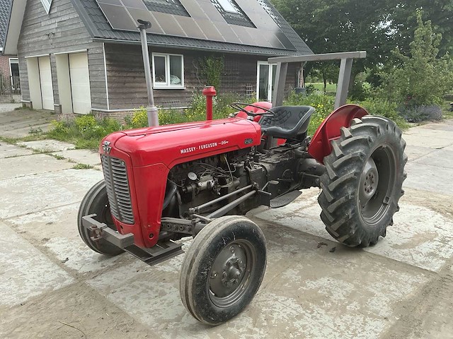 Massey ferguson - 35 - tweewielaangedreven landbouwtractor - afbeelding 1 van  34