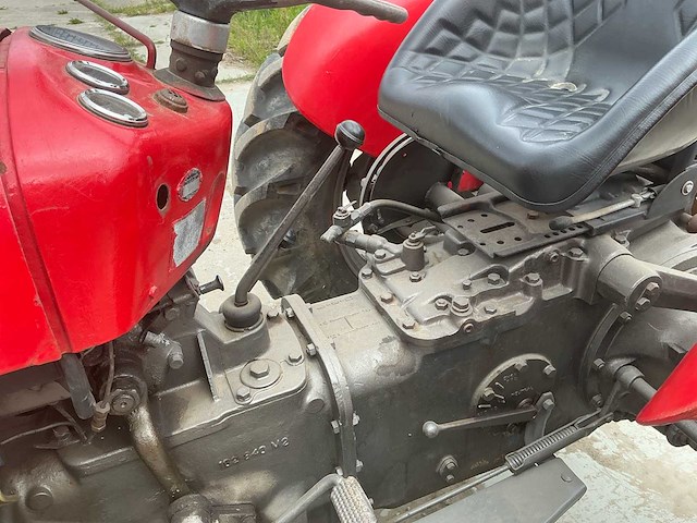 Massey ferguson - 35 - tweewielaangedreven landbouwtractor - afbeelding 18 van  34