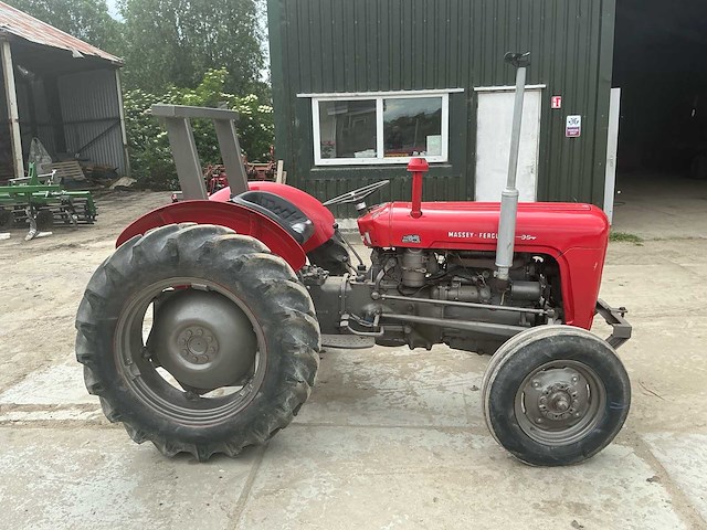 Massey ferguson - 35 - tweewielaangedreven landbouwtractor - afbeelding 31 van  34