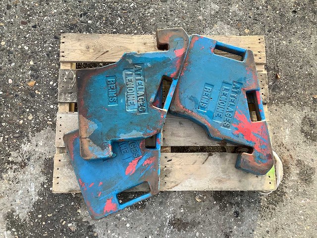 Massey ferguson - attelages lemoine reims - voorladers en accessoires (3x) - afbeelding 1 van  2