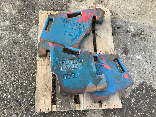 Massey ferguson - attelages lemoine reims - voorladers en accessoires (3x) - afbeelding 2 van  2