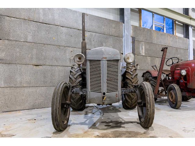 Massey ferguson - tef 20 - vintage tractor - afbeelding 4 van  11