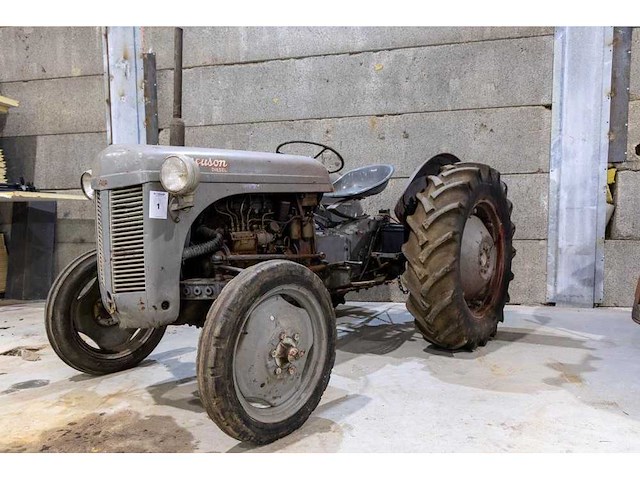 Massey ferguson - tef 20 - vintage tractor - afbeelding 5 van  11