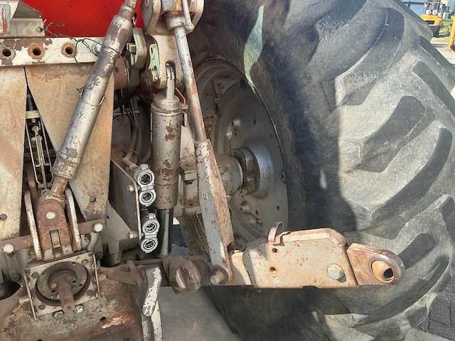 Massey ferguson 1155 oldtimer tractor - afbeelding 6 van  29