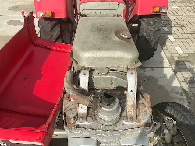 Massey ferguson 130 tweewielaangedreven landbouwtractor - afbeelding 3 van  31