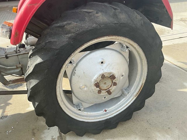 Massey ferguson 130 tweewielaangedreven landbouwtractor - afbeelding 7 van  31