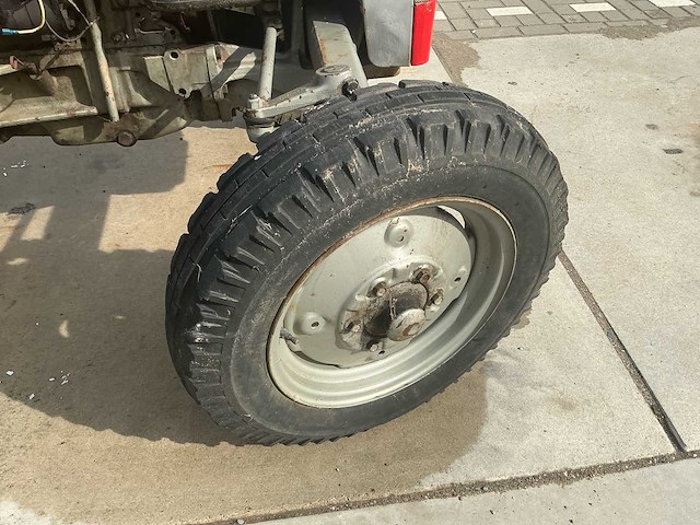 Massey ferguson 130 tweewielaangedreven landbouwtractor - afbeelding 14 van  31