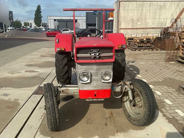 Massey ferguson 130 tweewielaangedreven landbouwtractor - afbeelding 30 van  31