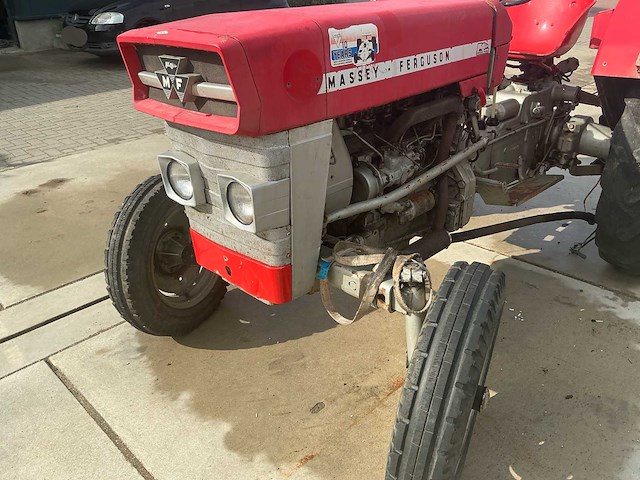 Massey ferguson 130 tweewielaangedreven landbouwtractor - afbeelding 31 van  31
