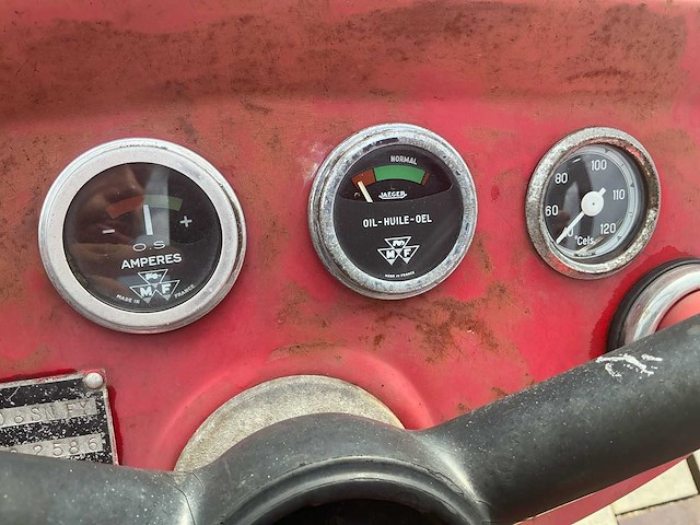 Massey ferguson 130 tweewielaangedreven landbouwtractor - afbeelding 4 van  9
