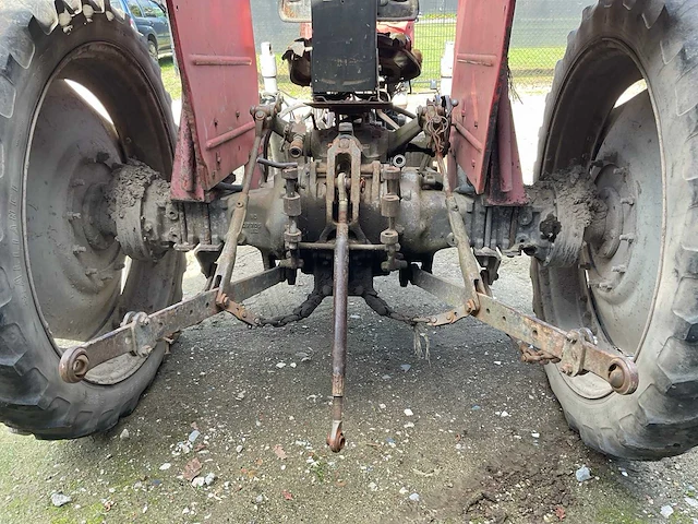 Massey ferguson 158 tweewielaangedreven landbouwtractor - afbeelding 3 van  16