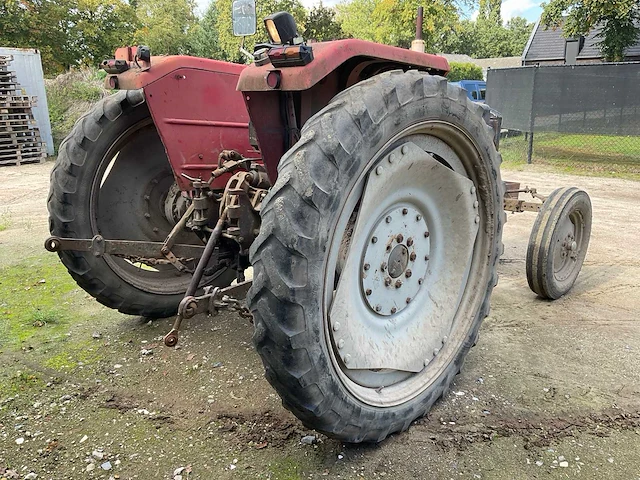 Massey ferguson 158 tweewielaangedreven landbouwtractor - afbeelding 12 van  16
