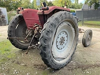 Massey ferguson 158 tweewielaangedreven landbouwtractor - afbeelding 12 van  16