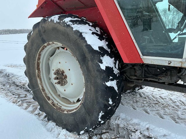 Massey ferguson 2620 vierwielaangedreven landbouwtractor - afbeelding 11 van  29