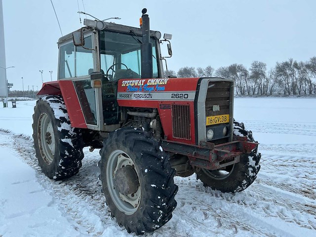 Massey ferguson 2620 vierwielaangedreven landbouwtractor - afbeelding 23 van  29