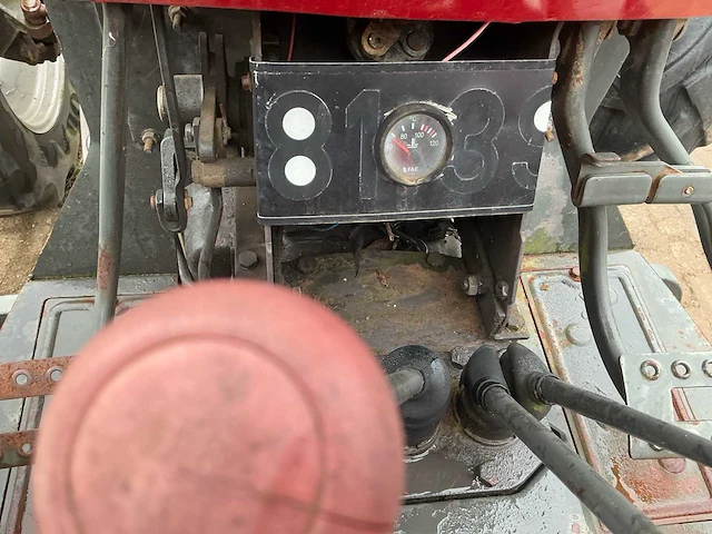 Massey ferguson 390 vierwielaangedreven landbouwtractor - afbeelding 14 van  44