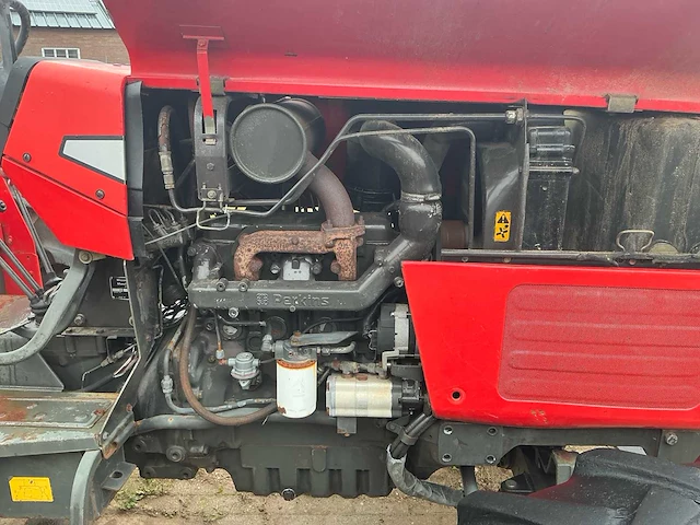 Massey ferguson 390 vierwielaangedreven landbouwtractor - afbeelding 29 van  44