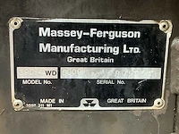 Massey ferguson 390 vierwielaangedreven landbouwtractor - afbeelding 37 van  44