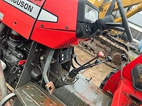 Massey ferguson 390 vierwielaangedreven landbouwtractor - afbeelding 11 van  44