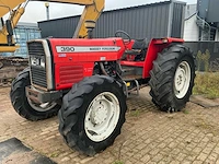 Massey ferguson 390 vierwielaangedreven landbouwtractor