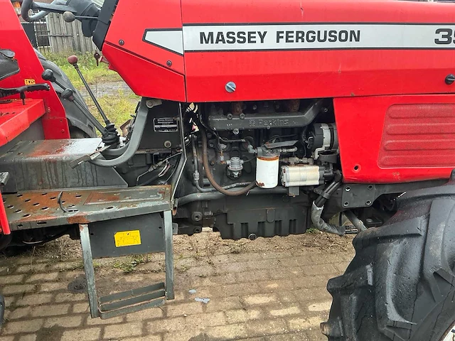 Massey ferguson 390 vierwielaangedreven landbouwtractor - afbeelding 23 van  44
